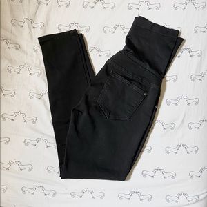 Skinny leg cut maternity pants